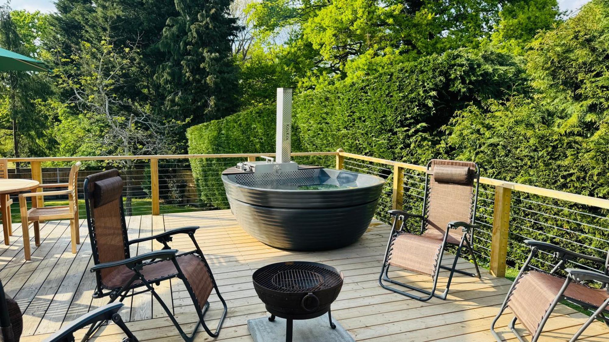 3 Bed Spa Cottage Southwater Exteriör bild